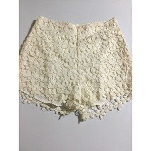 Hollister Size 3 Lace Shorts EUC